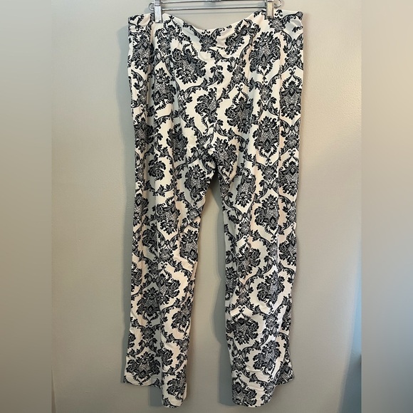 Soma Embraceable Long Sleeve Pajama Set in Damsel Ivory Size L - Picture 6 of 16